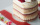 <img src="culinaire.jpg" alt="photo d'un gâteau en dessert au framboises et fruits rouges. Photographe culinaire dans le pays de gex">